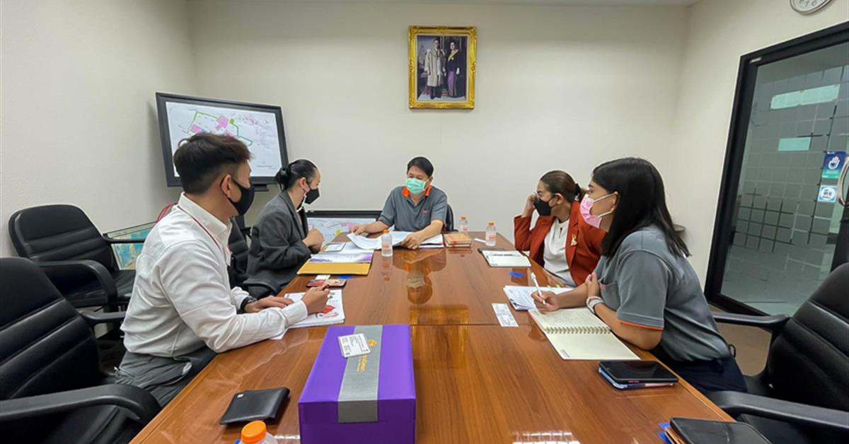 ผู้บริหารคณะศิลปศาสตร์ เข้าพบสถานประกอบการ บริษัท ปิ่นทอง อินดัสเตรียล ปาร์ค จำกัด (มหาชน)