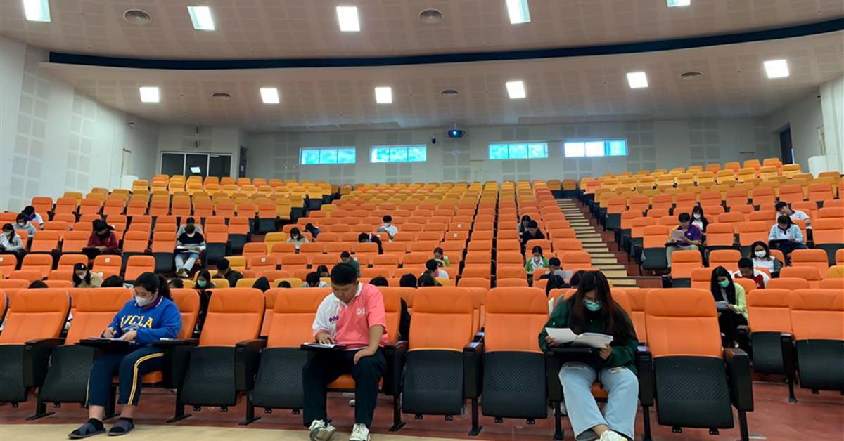 ศูนย์ภาษา คณะศิลปศาสตร์ จัดทดสอบวัดความรู้ภาษาอังกฤษ ด้วยข้อสอบศูนย์ภาษา (UP-STEP)