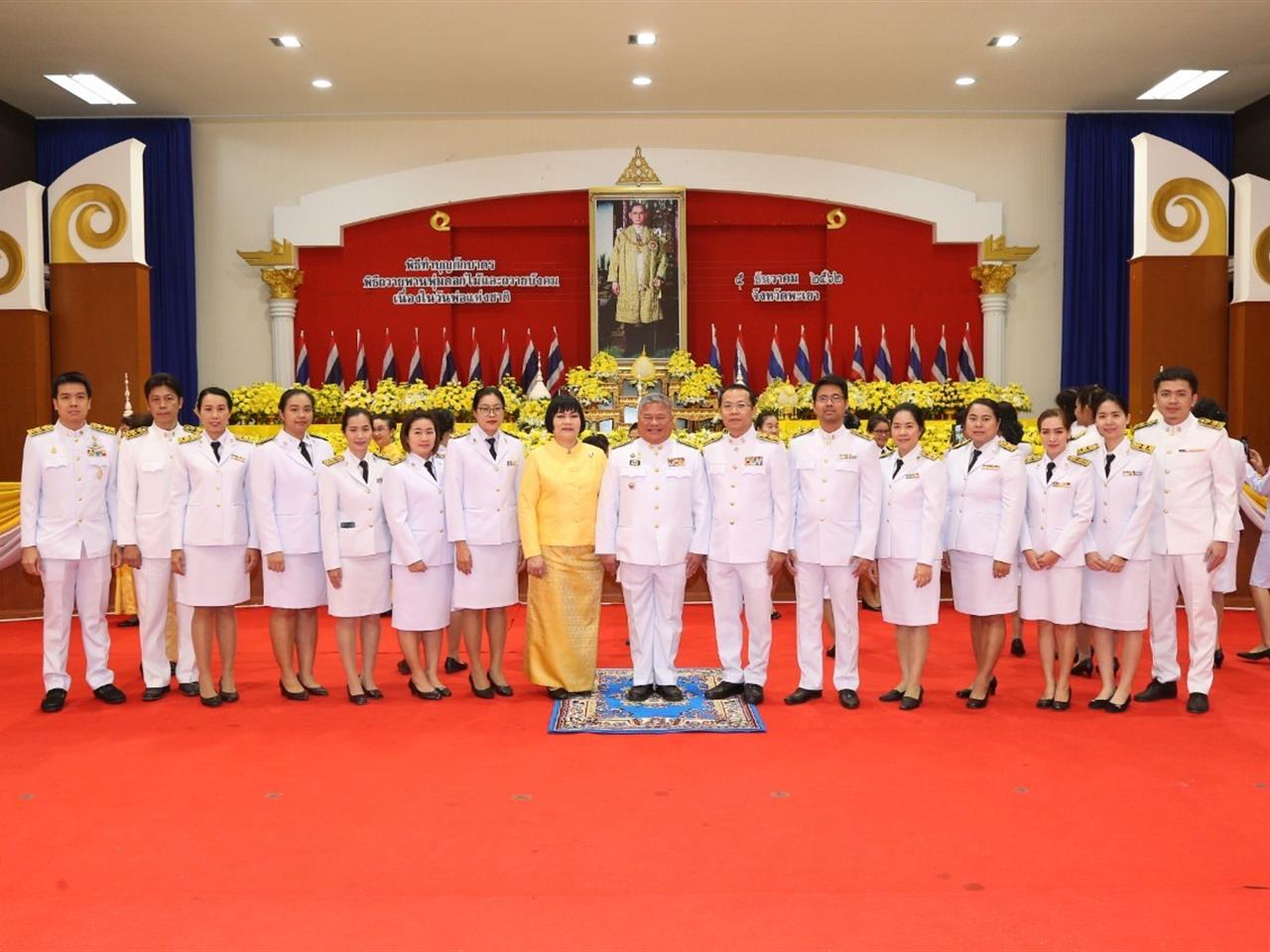 มหาวิทยาลัยพะเยา ร่วมงานจังหวัดพะเยา วางพานพุ่มถวายราชการสักการะ พระบาทสมเด็จพระบรมชนกาธิเบศร มหาภูมิพลอดุลยเดชมหาราช บรมนาถบพิตร เนื่องในวันพ่อแห่งชาติ 5 ธันวาคม 2562