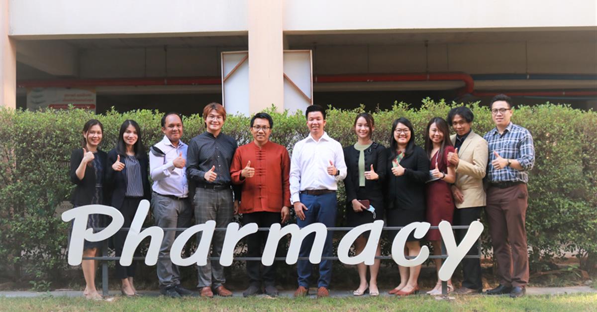 คณะเภสัชศาสตร์ ให้การต้อนรับตัวแทนจาก บริษัท ไอคัลเลอร์ คอสเมติคส์ เพื่อร่าง MOU ด้านพัฒนานิสิต ทุนการศึกษา และการวิจัย MOU ระหว่าง คณะเภสัชศาสตร์ และบริษัท ไอคัลเลอร์ คอสเมติคส์