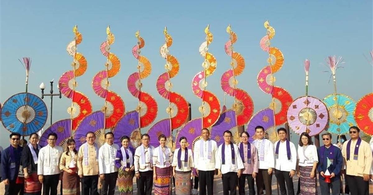คณะสาธารณสุขศาสตร์ ร่วมสืบสานประเพณี ตานข้าวใหม่ใส่บาตรหลวง ตานข้าวทิพย์พระเจ้าตนหลวง โดยใช้ขบวนทางเรือ ภายใต้งาน"กว๊านพะเยาส