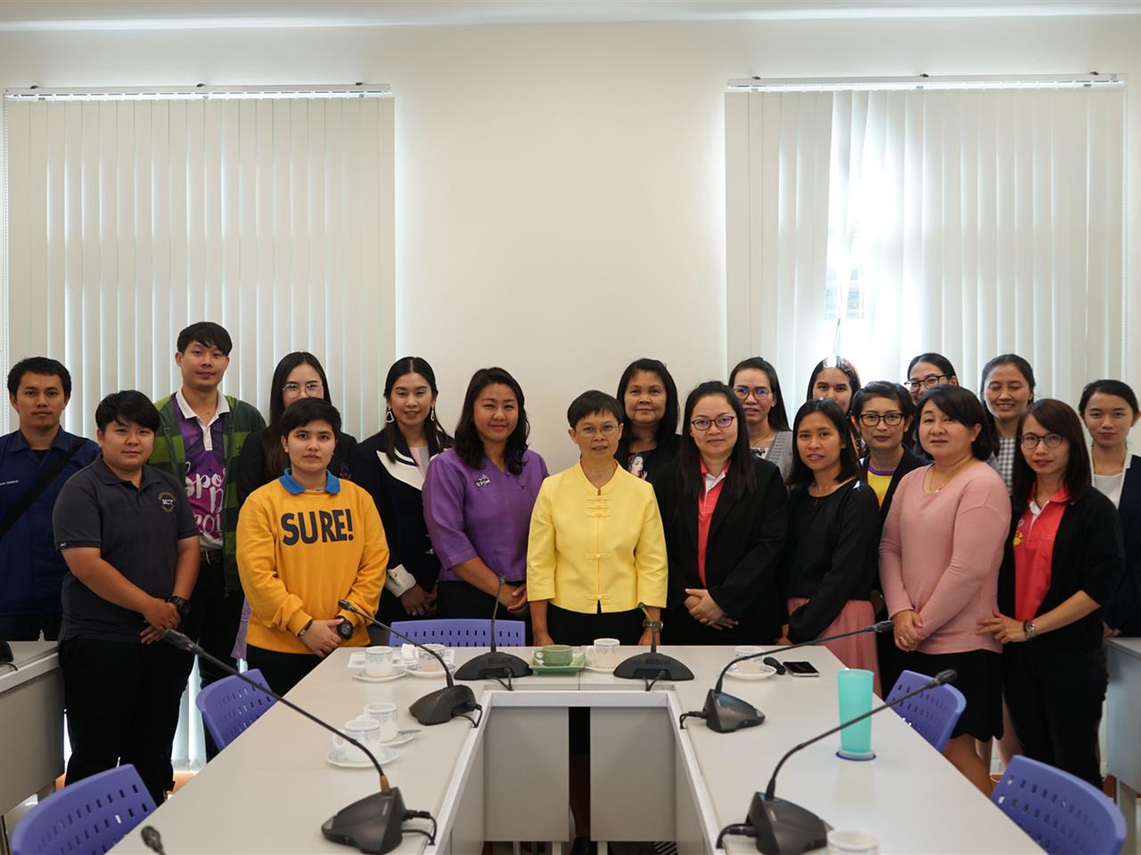 โรงเรียนสาธิตม.พะเยา จัดกิจกรรมการบรรยายพิเศษเรื่อง “เทคนิคการเขียนหนังสือราชการ” โดยได้รับเกียรติจาก ดร.สมบูรณ์ ฟูเต็มวงศ์ ผู้ช่วยอธิการบดี มาเป็นวิทยากร