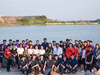 กิจกรรมเก็บขยะบริเวณรอบอ่างหลวง มหาวิทยาลัยพะเยา 