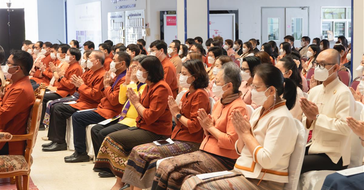 คณะศิลปศาสตร์ร่วมพิธีทำบุญเนื่องในวันขึ้นปีใหม่ ๒๕๖๖
