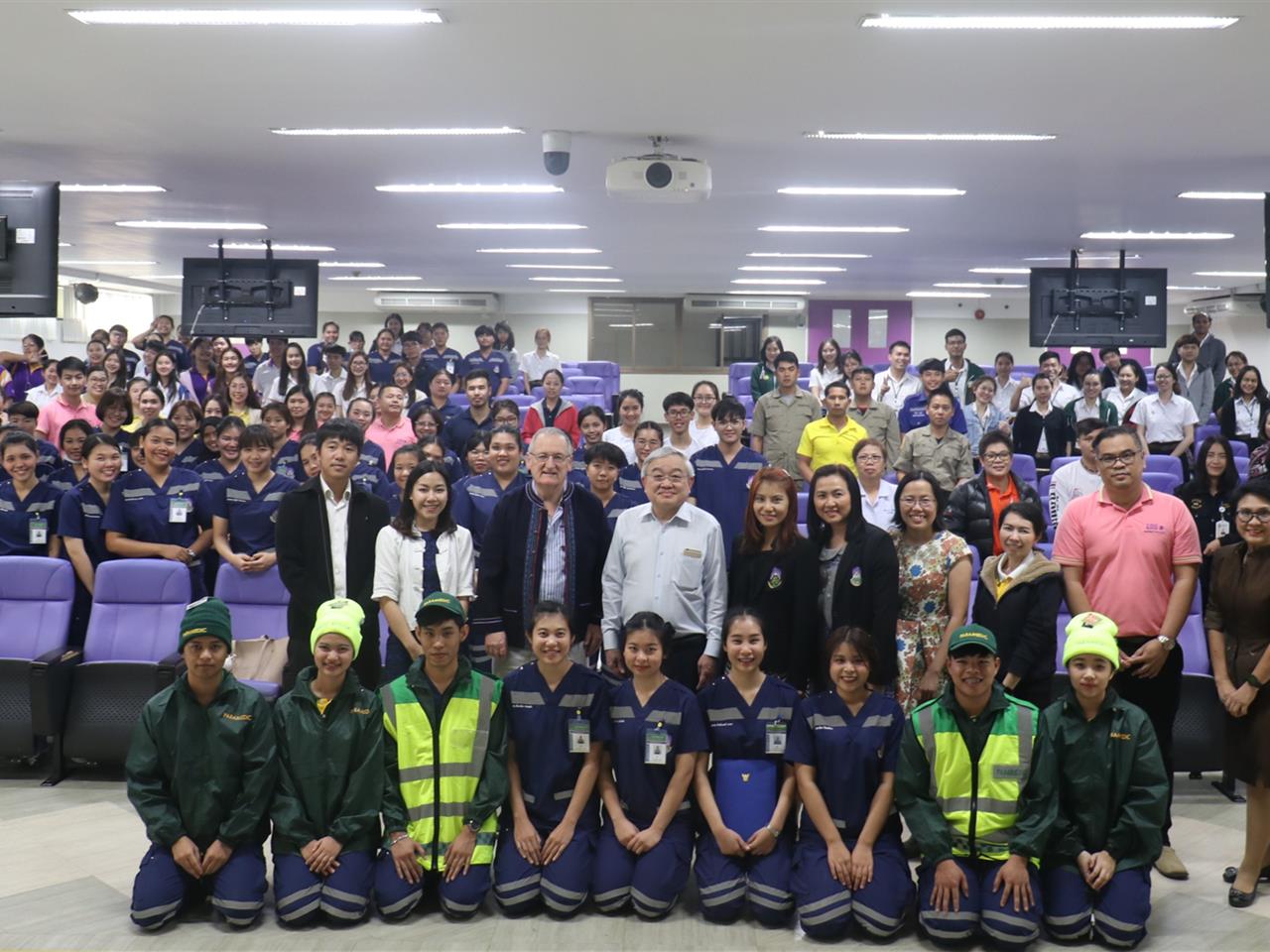 การอบรมการแลกเปลี่ยนเรียนรู้และประสบการณ์การทำงานด้านการแพทย์ฉุกเฉินเรื่อง (EMS Systems and sport medicine)
