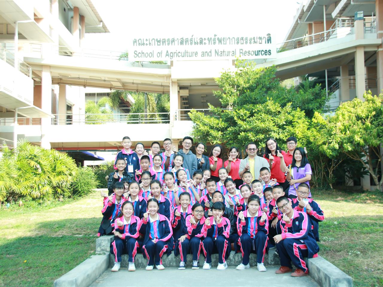 คณะเกษตรศาสตร์และทรัพยากรธรรมชาติ ม.พะเยา ต้อนรับคณะศึกษาดูงานจากโรงเรียนพะเยาพิทยาคม กลุ่มสาระการเรียนรู้วิทยาศาสตร์