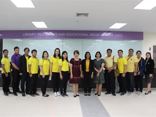 ศูนย์บรรณสารและสื่อการศึกษา ต้อนรับคณะศึกษาดูงานจาก สำนักวิทยบริการและเทคโนโลยีสารสนเทศ มหาวิทยาลัยราชภัฏกำแพงเพชร 