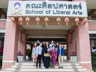 คณะศิลปศาสตร์ มหาวิทยาลัยพะเยา ให้การต้อนรับ Mrs. Caroline Schmitt  ผู้ช่วยทูตฝ่ายความร่วมมือทางการศึกษาและภาษาศาสตร์ ประจำสถานทูตฝรั่งเศส ประเทศไทย