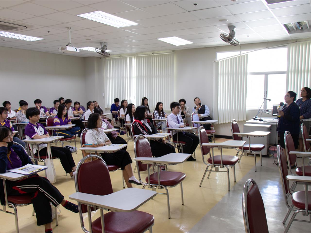 สาขาวิชาภาษาญี่ปุ่น คณะศิลปศาสตร์ ให้การต้อนรับศูนย์พัฒนาการด้านสุขภาพแบบองค์รวม  มหาวิทยาลัยฟาร์อีสเทอร์น และร่วมโครงการ “ประกาศนียบัตร ดูแลผู้สูงอายุ 420 ชั่วโมง”