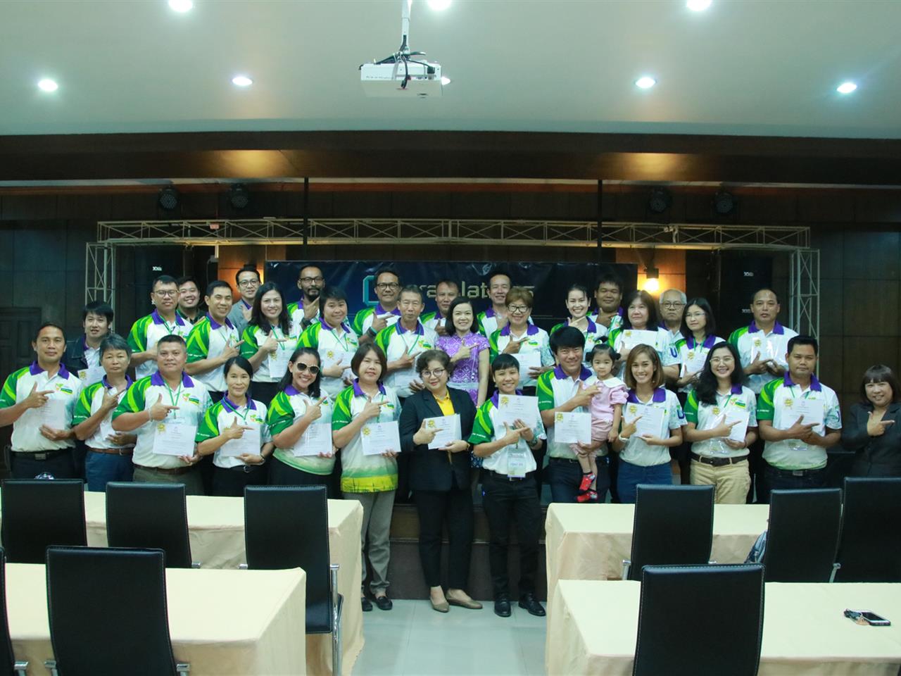 คณะเกษตรศาสตร์และทรัพยากรธรรมชาติ ม.พะเยา จัดพิธีแสดงความยินดีและมอบใบประกาศนียบัตรแด่ผู้สำเร็จการอบรมหลักสูตรพันธุ์ใหม่ นักเทคโนโลยีและนวัตกรรมการจัดการเกษตรสู่ Smart Farming