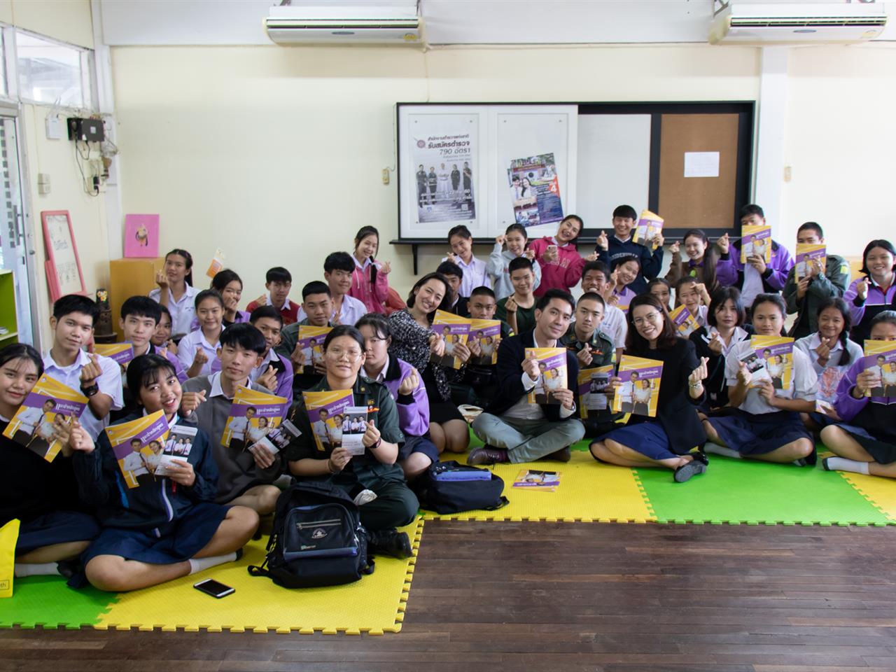คณะผู้บริหารคณะศิลปศาสตร์ ลงพื้นที่สร้างความร่วมมือกับโรงเรียนในการพัฒนาศักยภาพผู้เรียน ระดับมัธยมศึกษา เพื่อการศึกษาต่อในมหาวิทยาลัยพะเยา ณ โรงเรียนพานพิทยาคม