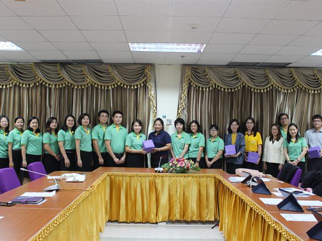 ศูนย์บรรณสารและสื่อการศึกษา เข้ารับการตรวจประเมินเพื่อขอรับรองมาตรฐาน สำนักงานสีเขียว (Green Office Standard) จากกรมส่งเสริมคุณภาพสิ่งแวดล้อม กระทรวง    ทรัพยากรธรรมชาติและสิ่งแวดล้อม เพื่อความเป็น “สำนักงานที่เป็นมิตรกับสิ่งแวดล้อม”