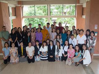นิสิตระดับปริญญาโทและปริญญาเอก คณะศิลปศาสตร์ มหาวิทยาลัยพะเยา รายงานความก้าวหน้าวิจัยและอบรมเชิงปฏิบัติการเขียนรายงานการวิจัย