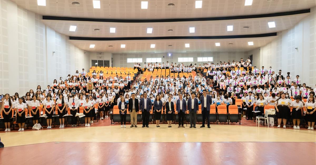 คณะศิลปศาสตร์ร่วมจัดกิจกรรม “ต้อนรับฟ้ามุ่ย ช่อที่ 14”