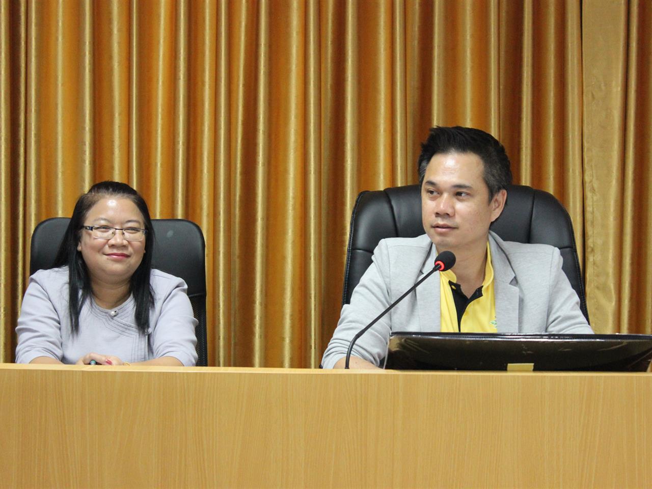 ประชุมวางแผนการให้บริการร้านค้า และเน้นย้ำการปฏิบัติตามสัญญาใช้พื้นที่ประกอบการร้านค้า มหาวิทยาลัยพะเยา