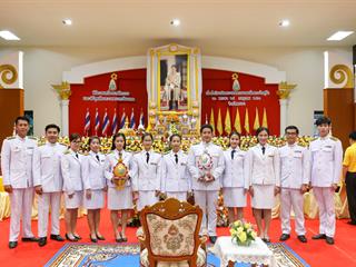 มหาวิทยาลัยพะเยาเข้าร่วมพิธีถวายเครื่องราชสักการะ และจุดเทียนถวายพระพรชัยมงคล " ในหลวง ร.10"