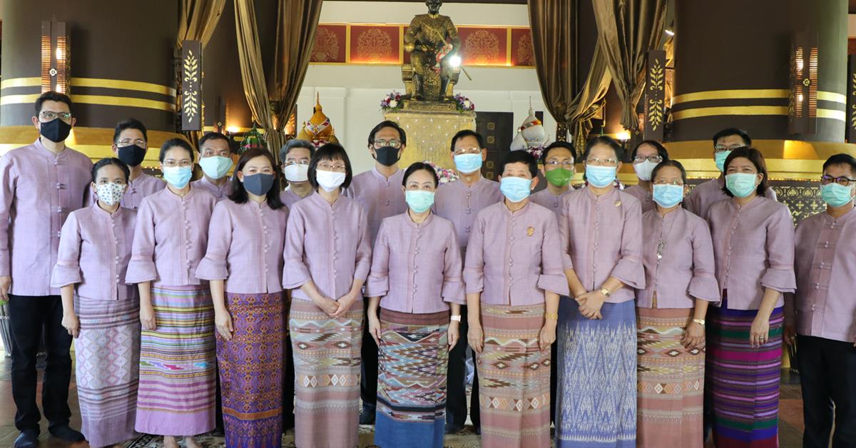คณะวิทยาการจัดการและสารสนเทศศาสตร์ เข้าร่วมกิจกรรมตักบาตรวันคล้ายวันสถาปนามหาวิทยาลัยพะเยา ประจำปี2563 บุคลากร_คณะวิทยาการจัดการและสารสนเทศศาสตร์