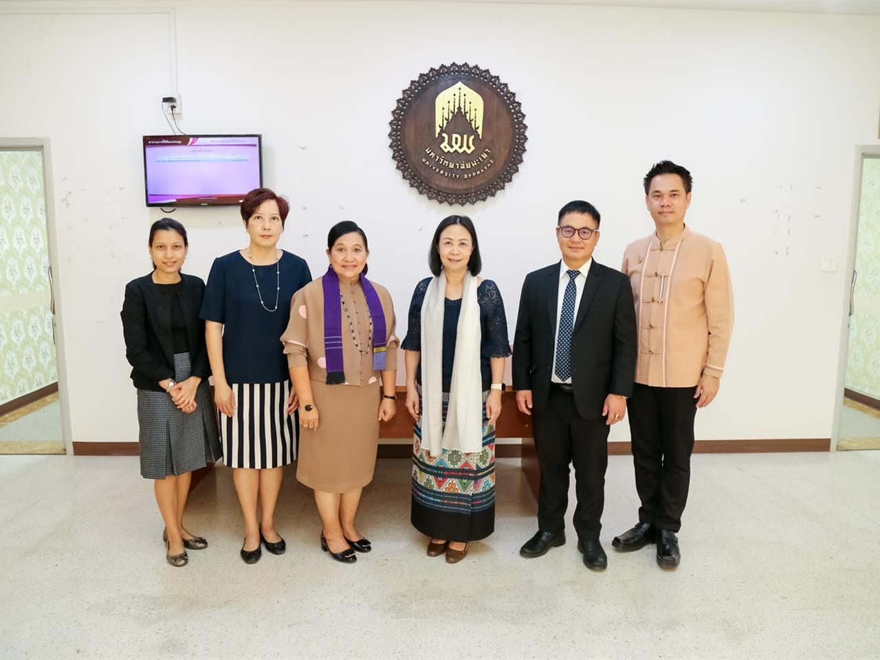 มหาวิทยาลัยพะเยา ต้อนรับคณะกรรมการดำเนินโครงการพระราชทานความช่วยเหลือแก่ราชอาณาจักรกัมพูชา (ด้านการศึกษา) ในโอกาสมาเยี่ยมเยือนนักเรียนทุนพระราชทาน ฯ