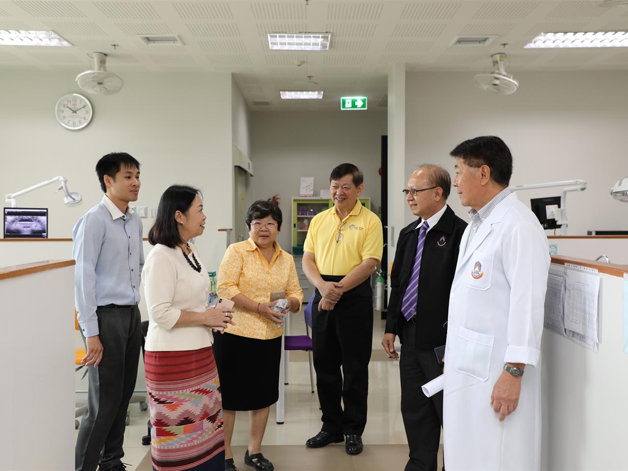 อธิการบดีมหาวิทยาลัยพะเยานำทีมผู้บริหารมหาวิทยาลัยพะเยาเยี่ยมชมคณะทันตแพทยศาสตร์เพื่อเตรียมพร้อมรับการประเมินหลักสูตรจากทันตแพทยสภา