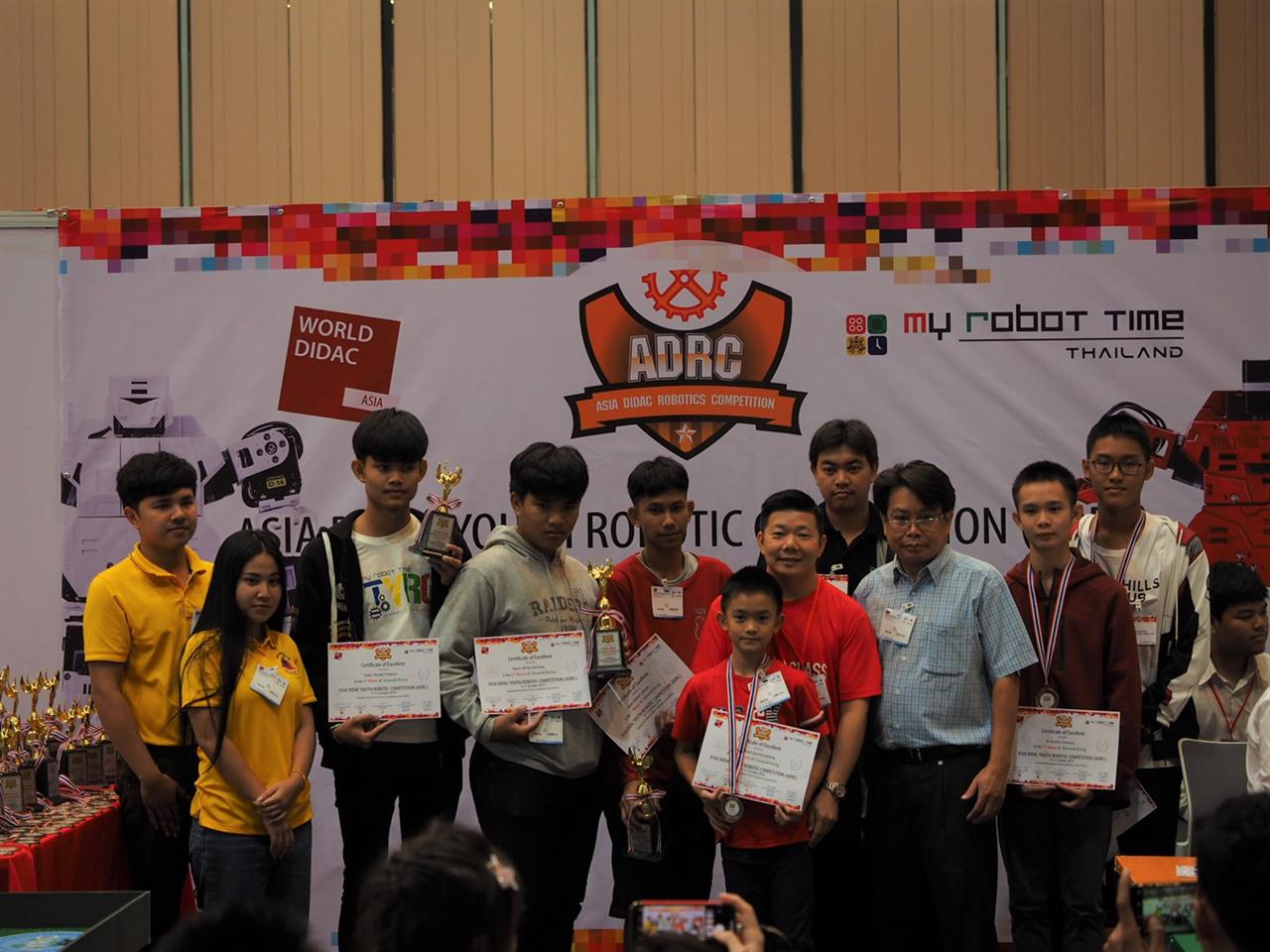นักเรียนโรงเรียนสาธิตม.พะเยา เข้าร่วมการแข่งขันหุ่นยนต์ Asia Didac Robotic Competition 2019