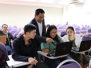 คณะรัฐศาสตร์และสังคมศาสตร์ มหาวิทยาลัยพะเยา ดำเนินโครงการรับน้อง-ฉลองพี่ สุขขี SPSS (กิจกรรมที่ 1 รับน้อง คล้องวิชา ตามประสา SPSS)