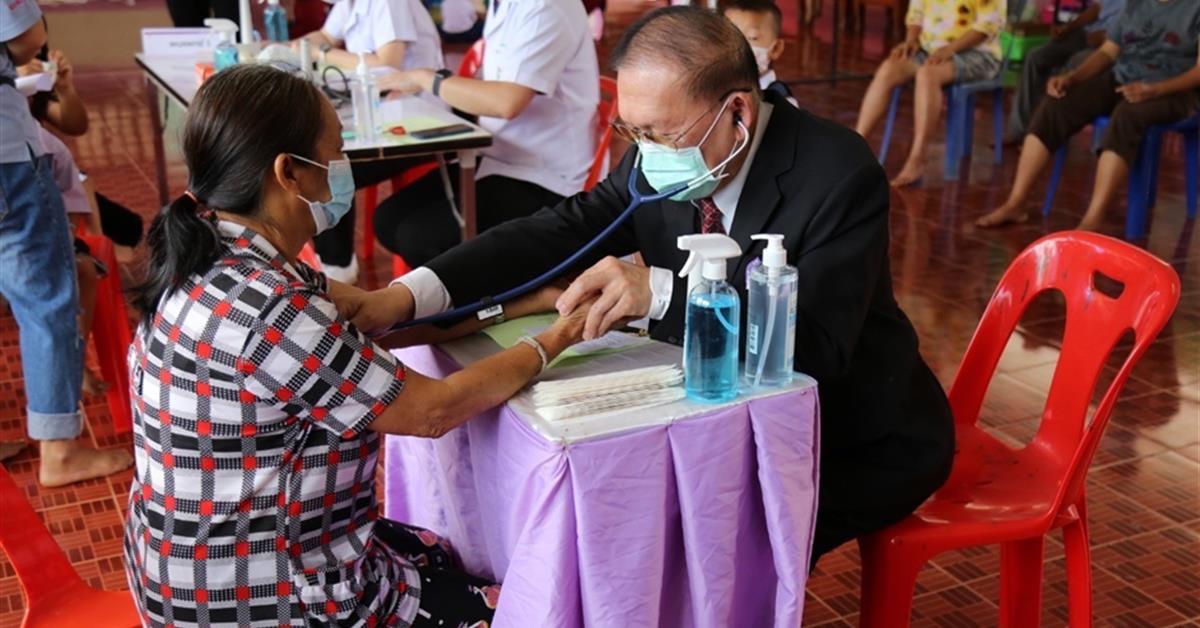 University of Phayao made a field operation by setting-up a health care service and health care center. 