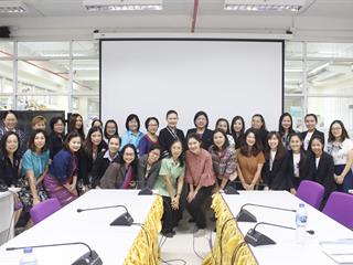 คณะพยาบาลศาสตร์ มหาวิทยาลัยพะเยา ได้จัดโครงการบริการวิชาการด้านการพยาบาลมารดาทารกและการผดุงครรภ์ (การบรรยายพิเศษเรื่อง “Obstetric care in Advanced maternal age pregnancy”)