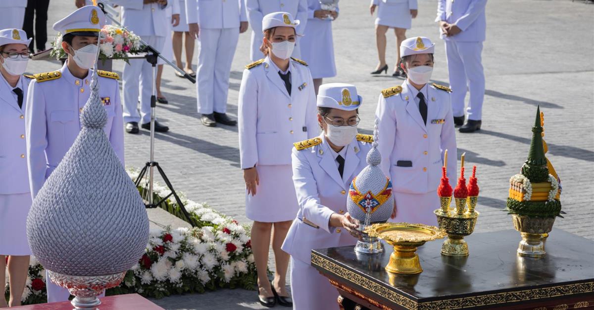 คณะศิลปศาสตร์เข้าร่วมพิธีถวายพานพุ่ม ครบรอบ 12 ปี สถาปนามหาวิทยาลัยพะเยา