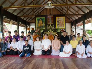 ศูนย์ปฏิบัติการมหาวิทยาลัยพะเยาจิตอาสา(UPSR) และ ชมรมรากแก้วมหาวิทยาลัยพะเยา ถวายเทียนพรรษา เพื่อสืบทอดพระพุทธศาสนา และถวายเป็นพุทธบูชา 