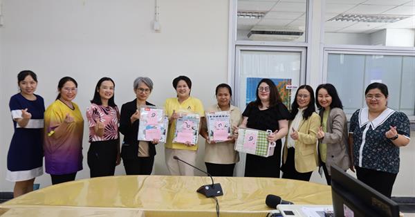 คณะพยาบาลศาสตร์ มหาวิทยาลัยพะเยา ได้จัดกิจกรรมสร้างสำนักงานน่าอยู่ (ฝุ่น แสง สี เสียง) 