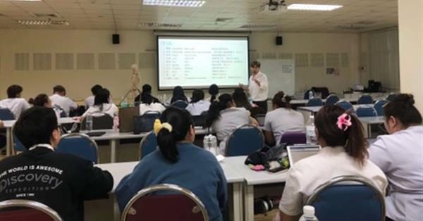 ศูนย์ภาษาจัดโครงการบริการด้านการอบรมภาษาจีนแบบเร่งรัดสำหรับนิสิตหลักสูตรควบ 2 ปริญญา