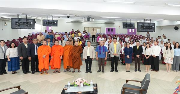 ม.พะเยา สืบสานประเพณี “ตักบาตรเทโวโรหณะ–ตานต้อด” ส่งต่ออัตลักษณ์ล้านนา สู่สังคมร่วมสมัย